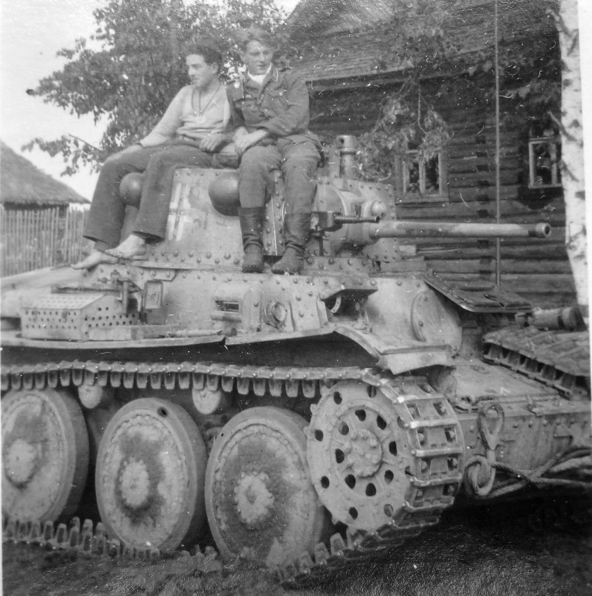 pz-38t-befehlswagen-Panzer-Befehlswagen 38 (t) Ausf. C (Sd.Kfz. 268)